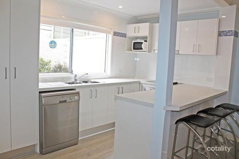 Property photo of 2/15 Calais Road Wamberal NSW 2260
