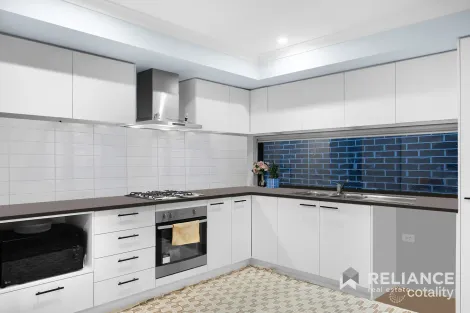 Property photo of 40 Lafayette Crescent Point Cook VIC 3030