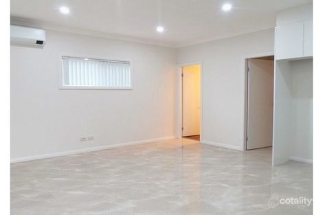 Property photo of 12 Omaroo Avenue Doonside NSW 2767