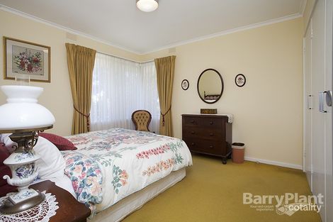 Property photo of 16 Lewton Road Mount Waverley VIC 3149