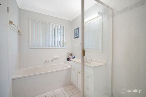 Property photo of 33 Leonardo Circuit Coombabah QLD 4216