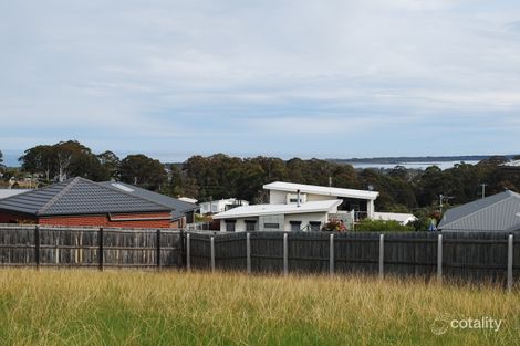 24 Tower Hill Ct, Kalimna, VIC 3909