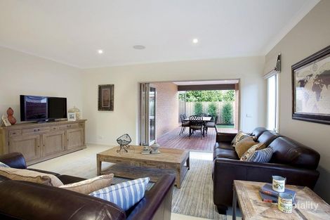 Property photo of 32 Charlbury Street Thornhill Park VIC 3335