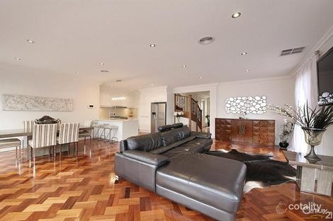 Property photo of 11 Hodgson Grove Bentleigh East VIC 3165