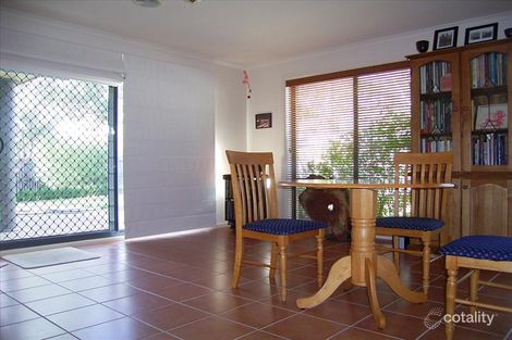 Property photo of 27 Macadamia Close Jerrabomberra NSW 2619