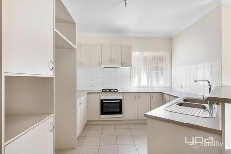 Property photo of 86 Oakview Parade Caroline Springs VIC 3023