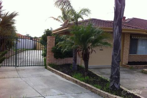 Property photo of 14 Hillview Rise Cooloongup WA 6168
