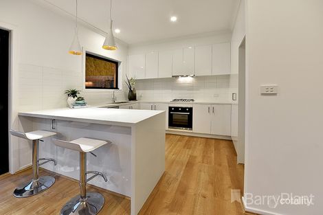 Property photo of 2/12 Jordan Grove Glen Waverley VIC 3150