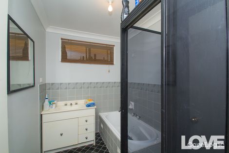 Property photo of 82 Enterprise Way Woodrising NSW 2284