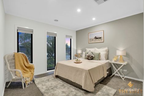 Property photo of 6 Persimmon Way Aintree VIC 3336