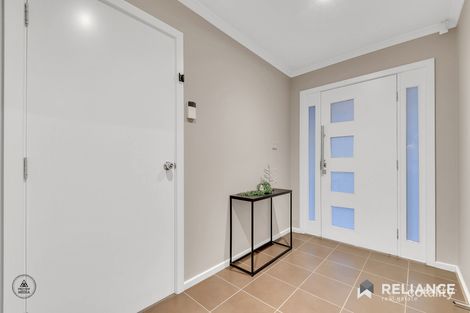 Property photo of 28 Niland Crescent Point Cook VIC 3030