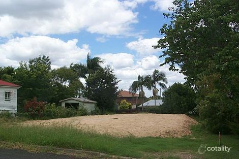 9 Turner St, Eastern Heights, QLD 4305