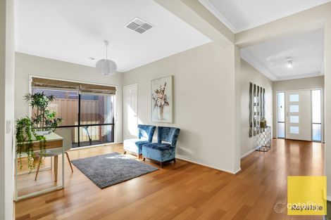 Property photo of 3 Hurlingham Place Caroline Springs VIC 3023