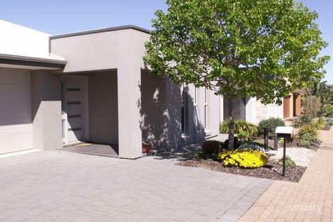 16 Signal St, Seaford Meadows, SA 5169