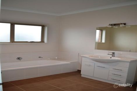 Property photo of 2 Newfield Place Warrnambool VIC 3280