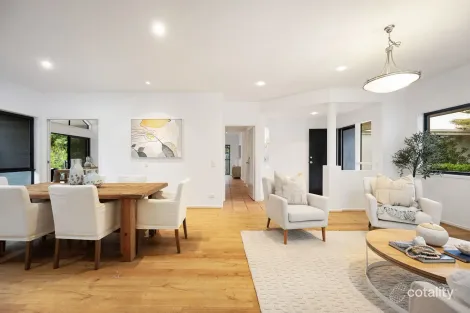 Property photo of 7 Brompton Place Brookfield QLD 4069