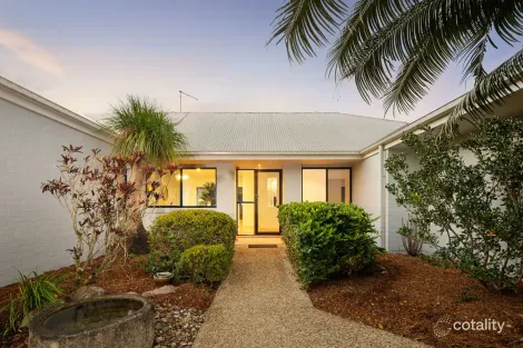 Property photo of 7 Brompton Place Brookfield QLD 4069