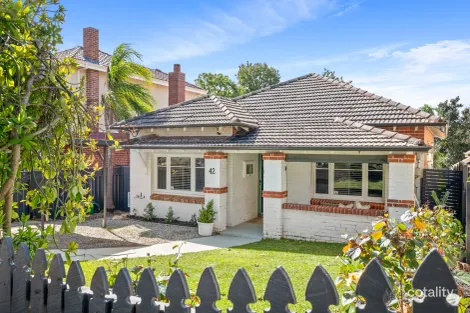 42 Lansdowne Rd, Kensington, WA 6151