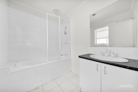 Property photo of 24/32 Lats Avenue Carrum Downs VIC 3201