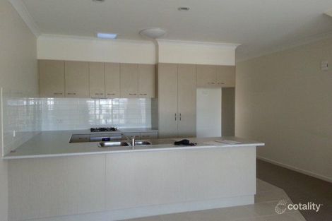 Property photo of 17 Elmwood Circuit Wodonga VIC 3690