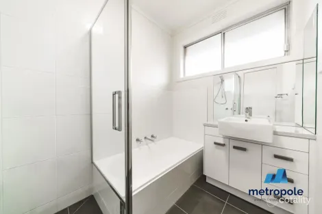 Property photo of 3/10 Lillimur Road Ormond VIC 3204