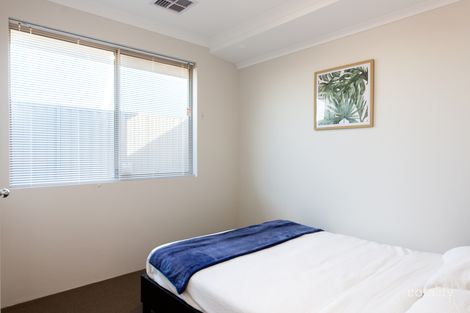 Property photo of 68 Clementine Boulevard Treeby WA 6164