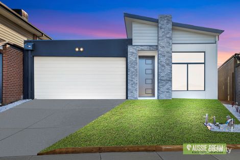 32 Brossard Rd, Mickleham, VIC 3064