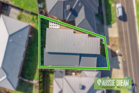 Property photo of 32 Brossard Road Mickleham VIC 3064