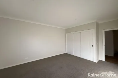 Property photo of 3 Clearview Crescent Orange NSW 2800