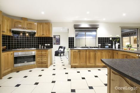Property photo of 2 Callan Court Mill Park VIC 3082
