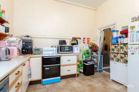 Property photo of 8 Williams Street East Woodend QLD 4305