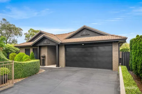 53 Edward St, Woy Woy, NSW 2256