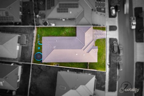 Property photo of 61 Corymbia Promenade Pakenham VIC 3810