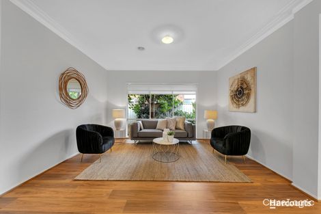 Property photo of 8 Braelands Close Caroline Springs VIC 3023