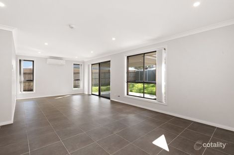 Property photo of 1/14 Harrow Circuit Greta NSW 2334