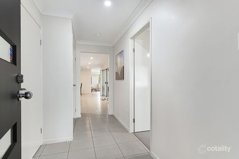Property photo of 38 Sandheath Place Ningi QLD 4511
