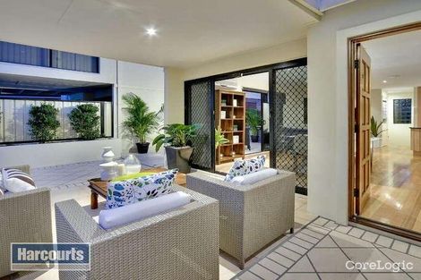 Property photo of 2/37 Sandford Street St Lucia QLD 4067