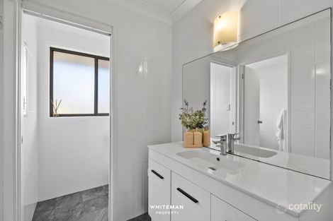 Property photo of 1 Melaleuca Street Killarney Vale NSW 2261