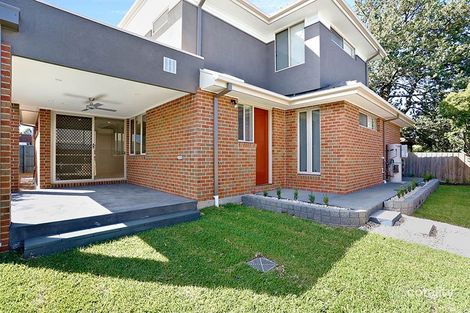 Property photo of 2/22 Avondale Grove Mount Waverley VIC 3149