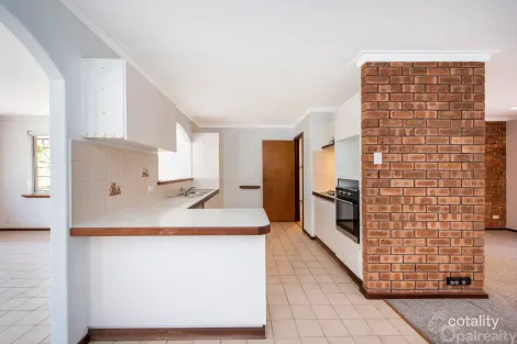 Property photo of 5 Marley Way Warnbro WA 6169