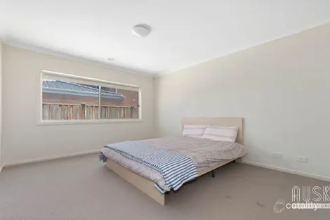 Property photo of 141 Citybay Drive Point Cook VIC 3030