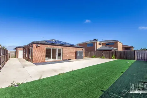 Property photo of 141 Citybay Drive Point Cook VIC 3030