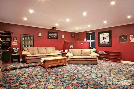 2 Heritage Dr, Skye, VIC 3977