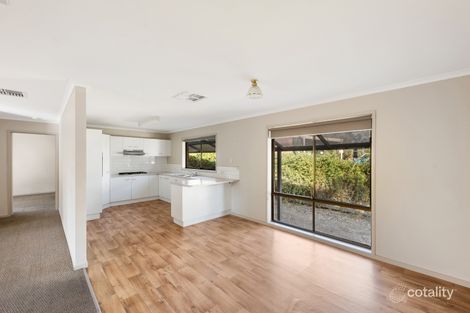 Property photo of 19 Benjamin Court Spring Gully VIC 3550