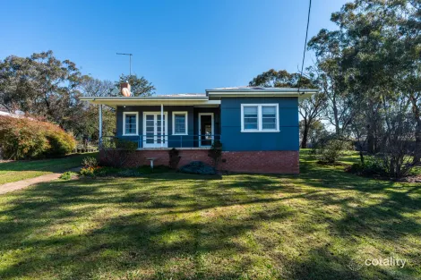 10 Railway Pde, Cumnock, NSW 2867