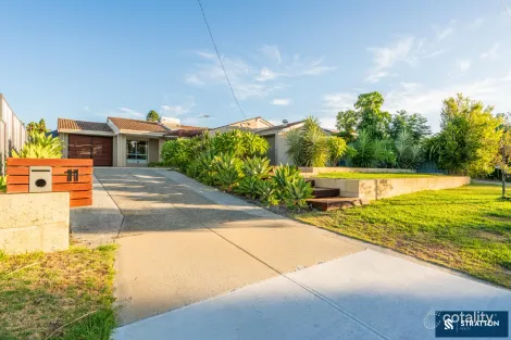 Property photo of 11 Guinivere Way Camillo WA 6111