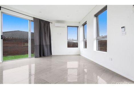 Property photo of 1 Kimberley Drive Edmondson Park NSW 2174