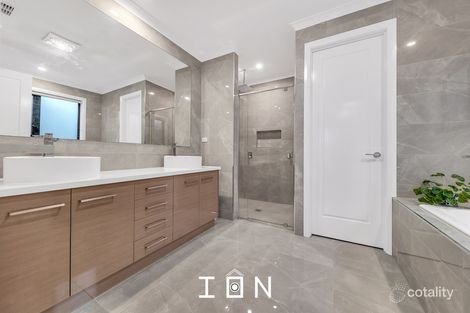 Property photo of 6 Venetia Way Cranbourne South VIC 3977