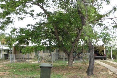 42 Loch St, Emerald, QLD 4720