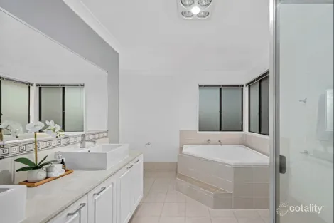 Property photo of 26 Rolfe Circuit Underwood QLD 4119